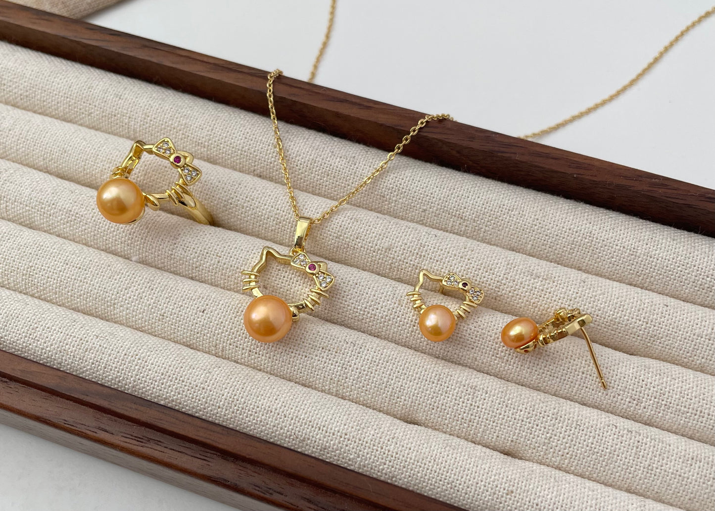 Set 6 | Cute Hello Kitty with Orange Pearl Set