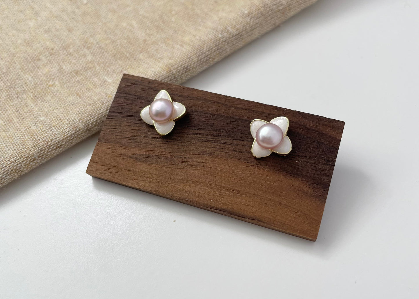 Earring 19 | Flower Pearl Earring