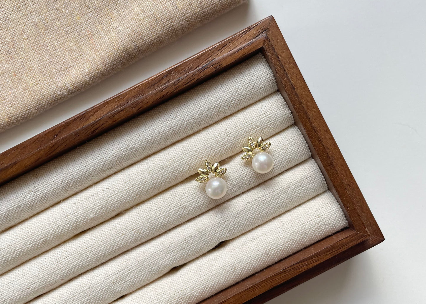 Earring 9 | Mini Gold Leaf Pearl Earring Stud