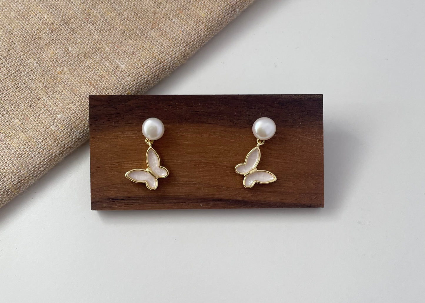 Earring 67 | Butterfly Pearl Drop Earrings