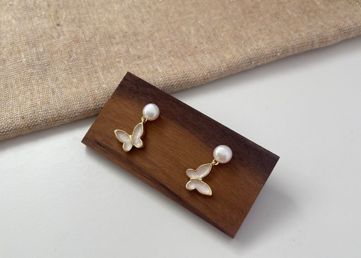 Earring 67 | Butterfly Pearl Drop Earrings