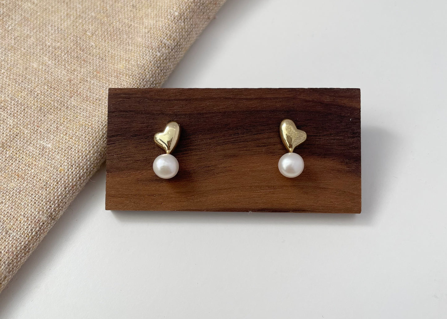 Earring 71 | Gold Heart Stud Earring