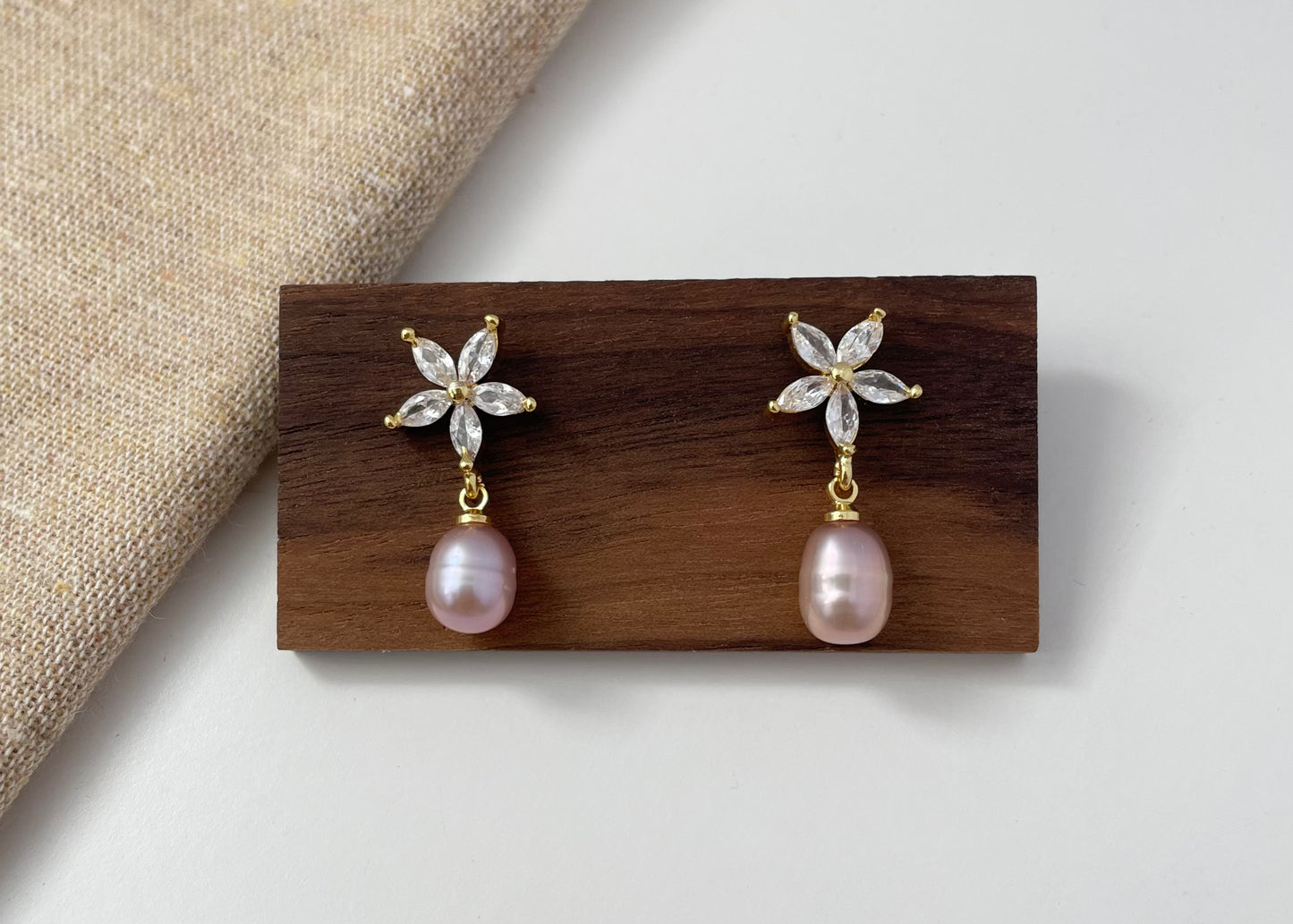 Earring 72 | Gold Star with Pink Pearl Drop Earring
