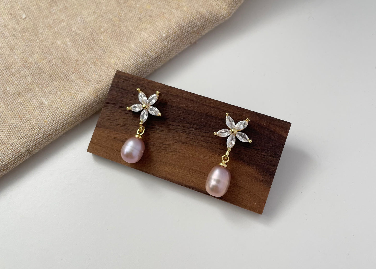 Earring 72 | Gold Star with Pink Pearl Drop Earring