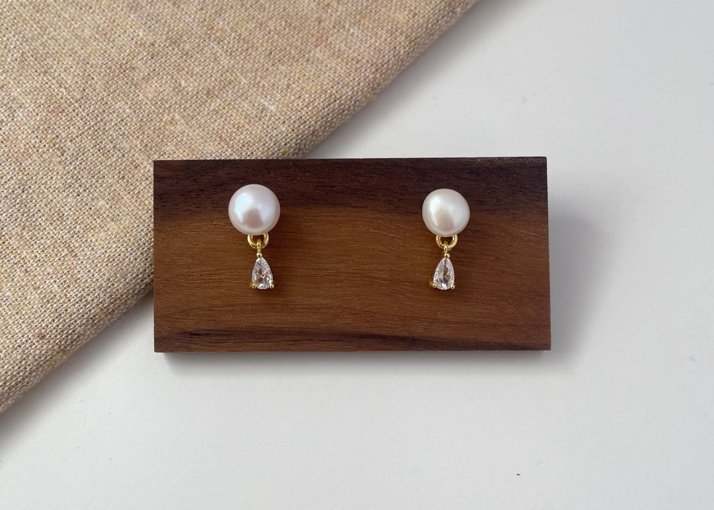 Earring 68 | Crystal Pearl Stud Earrings