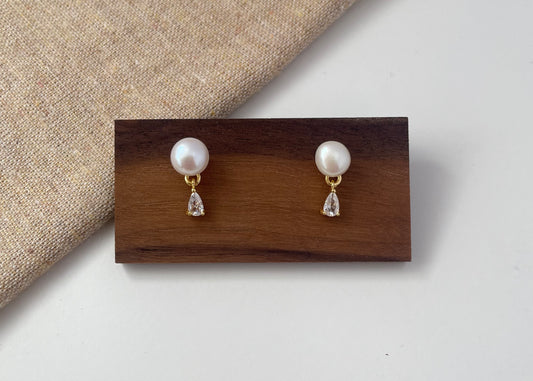 Earring 68 | Crystal Pearl Stud Earrings