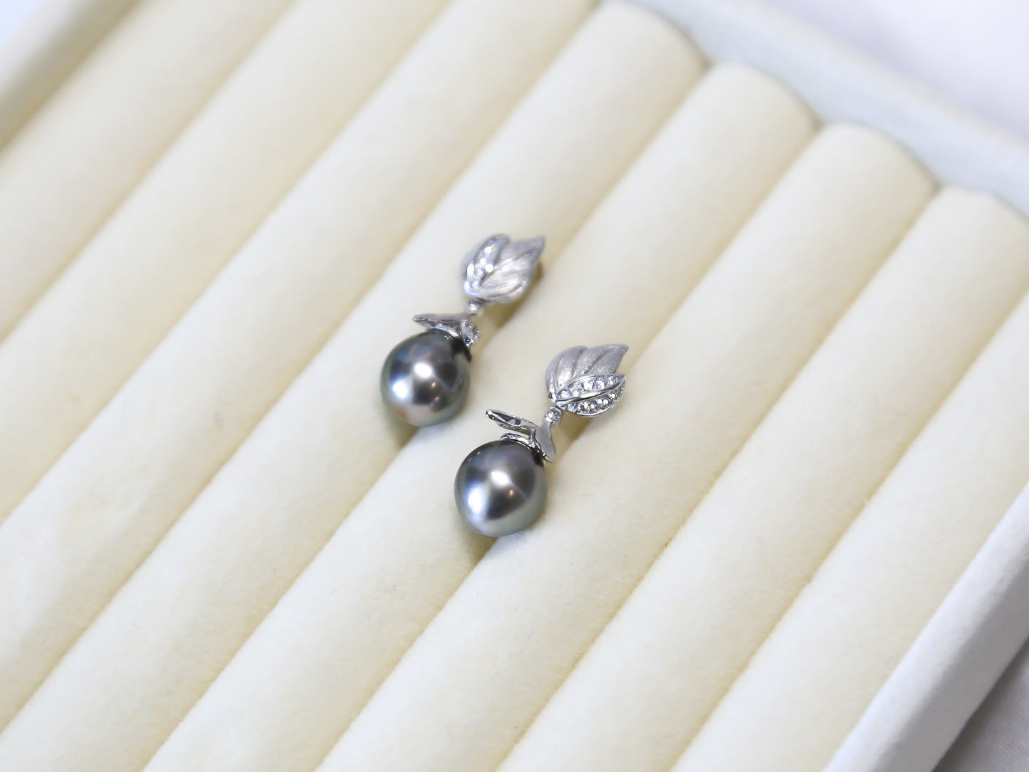 Tahitian Pearl Earring 06