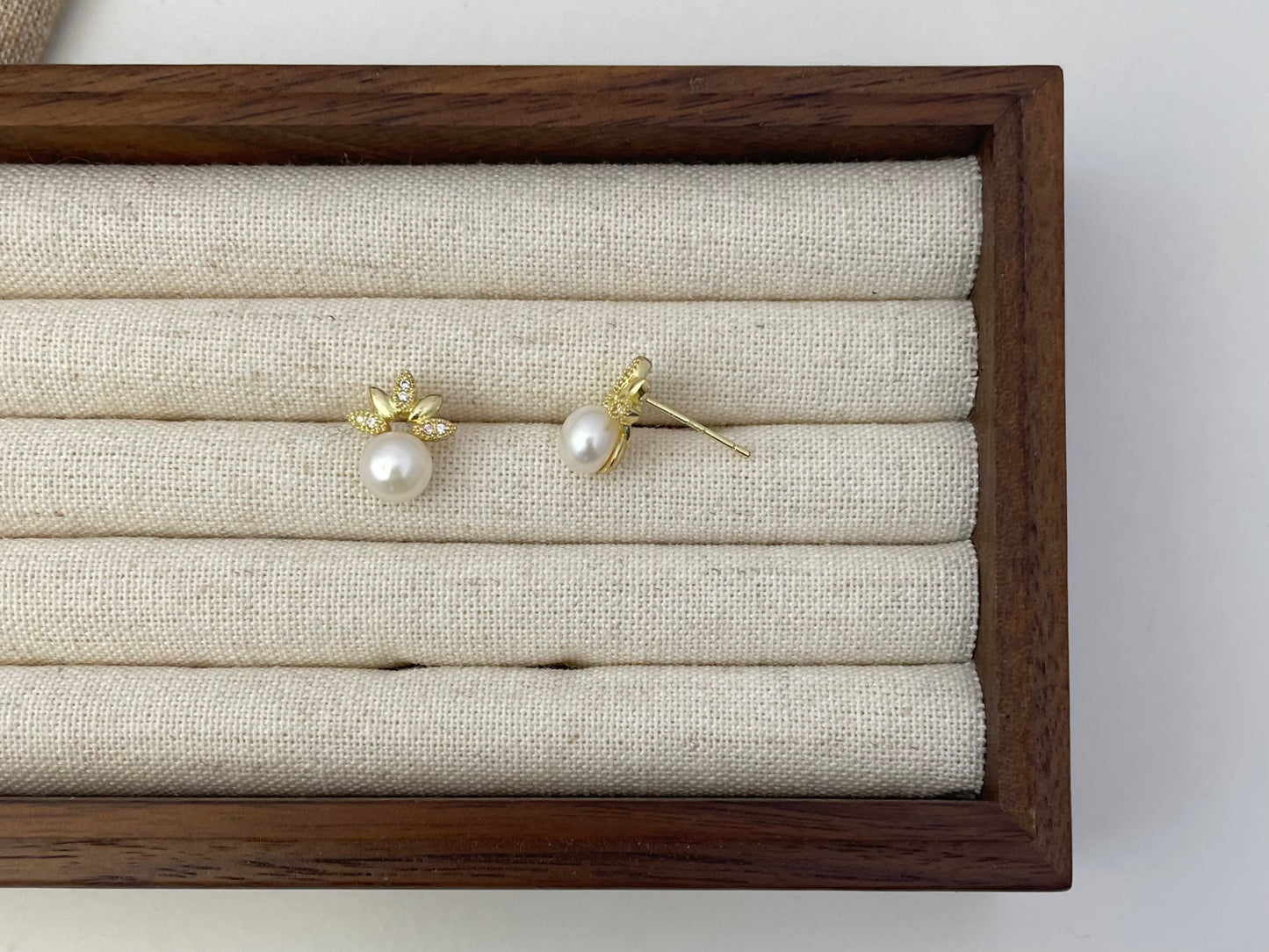Earring 9 | Mini Gold Leaf Pearl Earring Stud