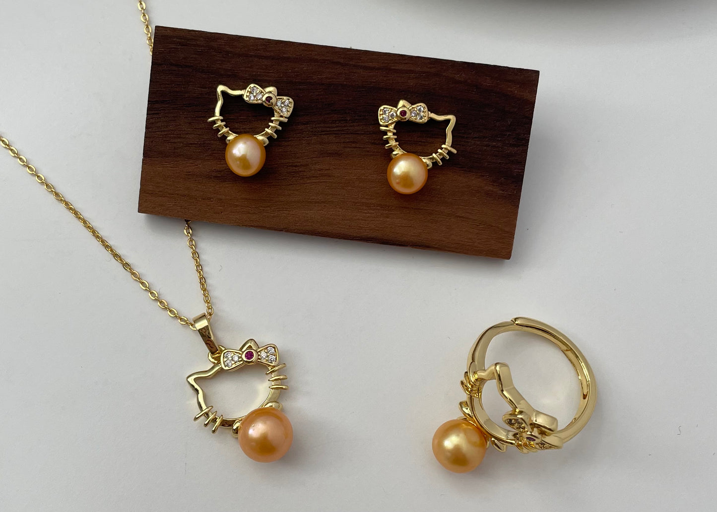 Set 6 | Cute Hello Kitty with Orange Pearl Set