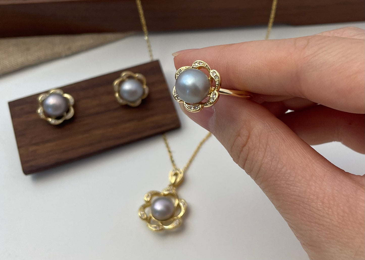 Set 30 | Elegant Gold Flower with Grey Pearl Jewellery Set