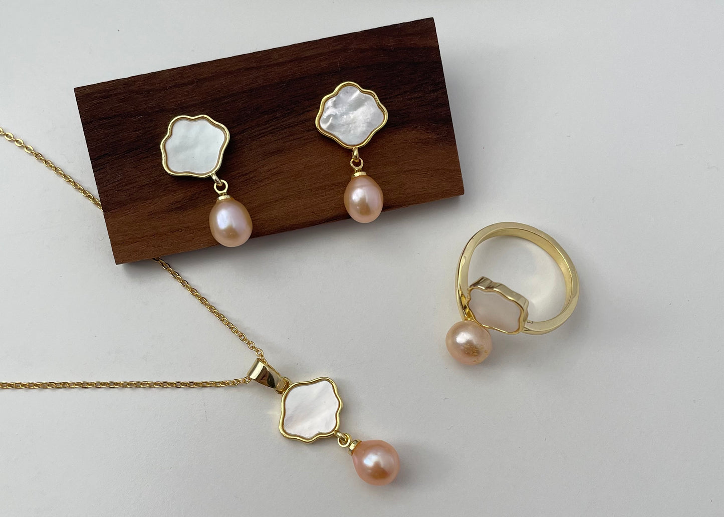 Set 5 | Elegant Shell with Pink Pearl Set