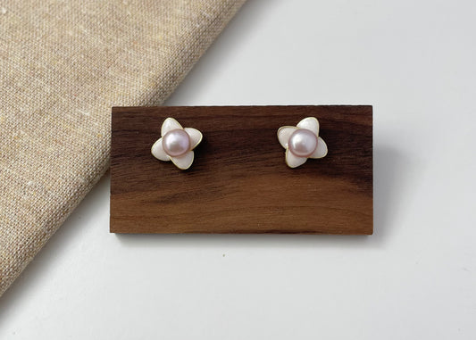 Earring 19 | Flower Pearl Earring