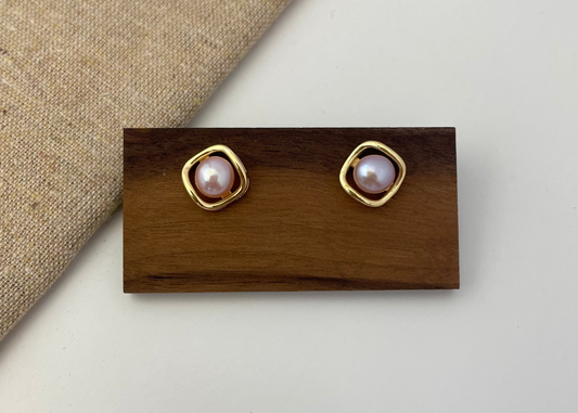 Earring 24 | Geometric Pink Pearl Stud Earrings