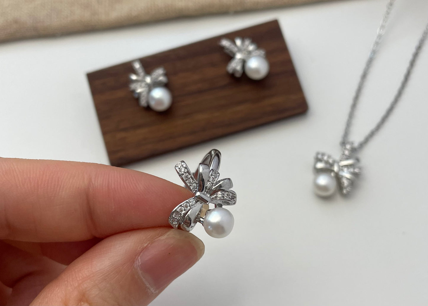 Set 39 | Silver Ribbon with White Pearl Jewellery Set