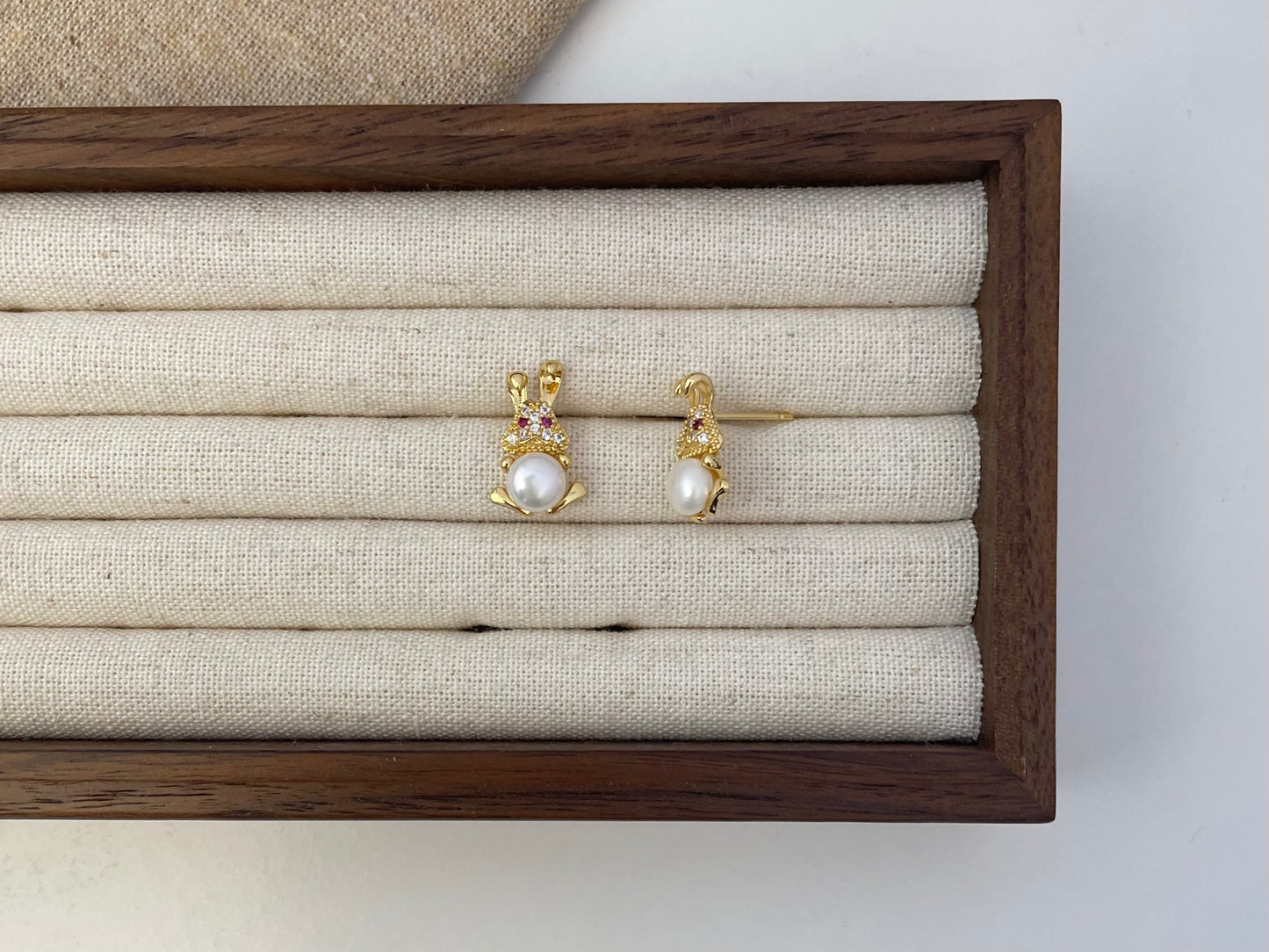 Earring 23 | Chic Rabbit Pearl Stud Earrings
