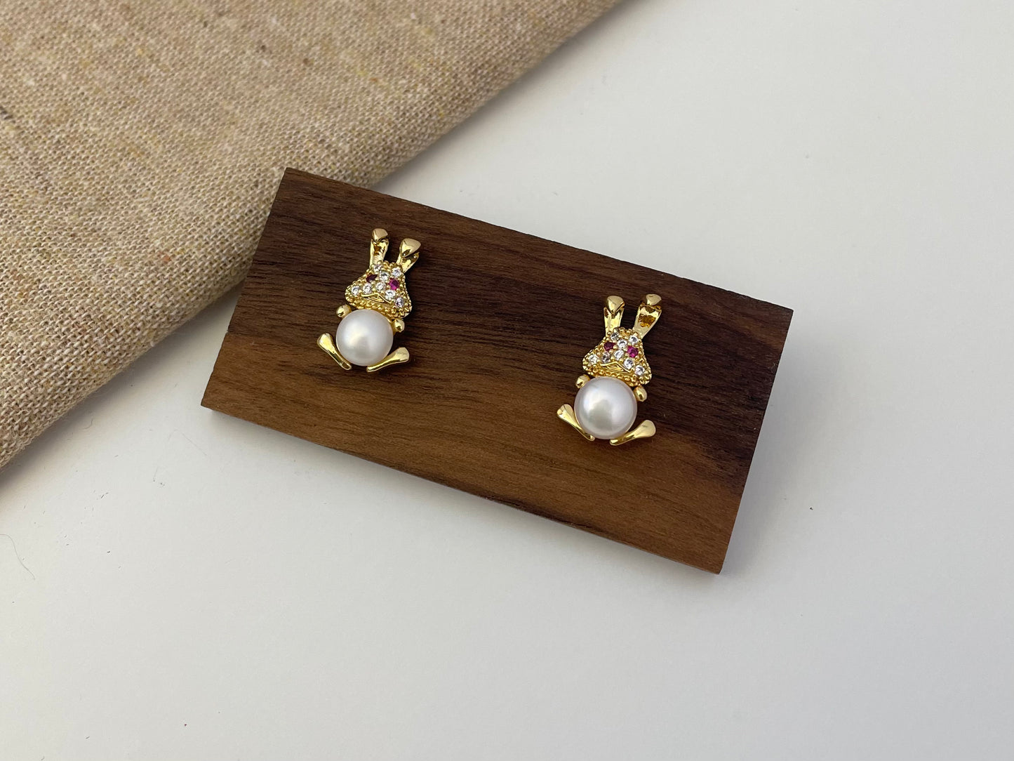 Earring 23 | Chic Rabbit Pearl Stud Earrings