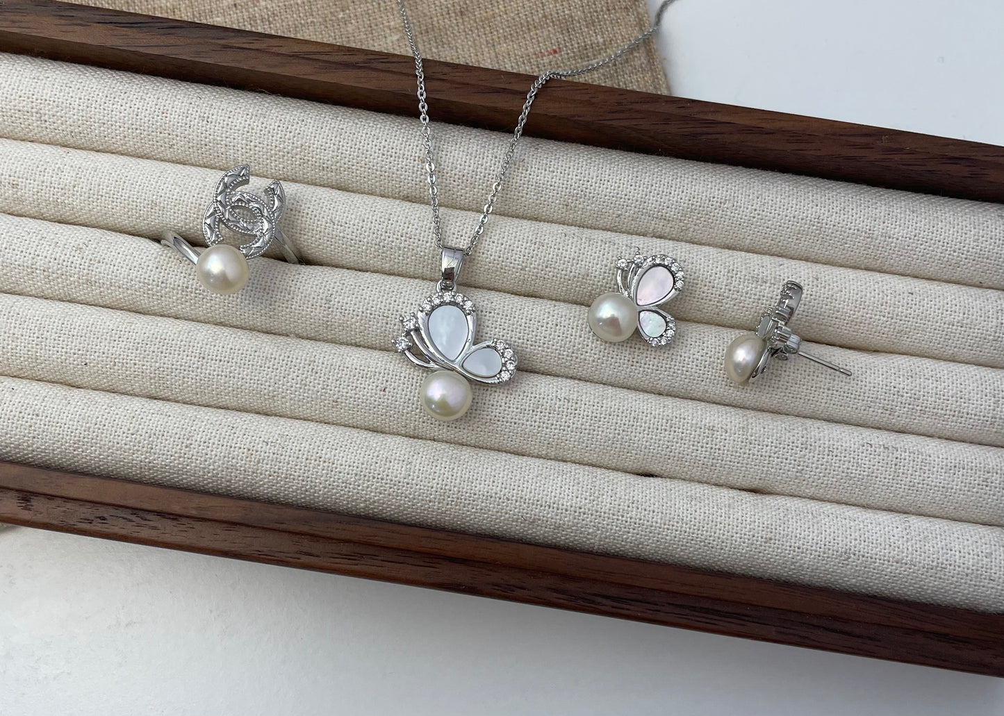 Set 28 | Elegant Butterfly with White Pearl Jewellery Set