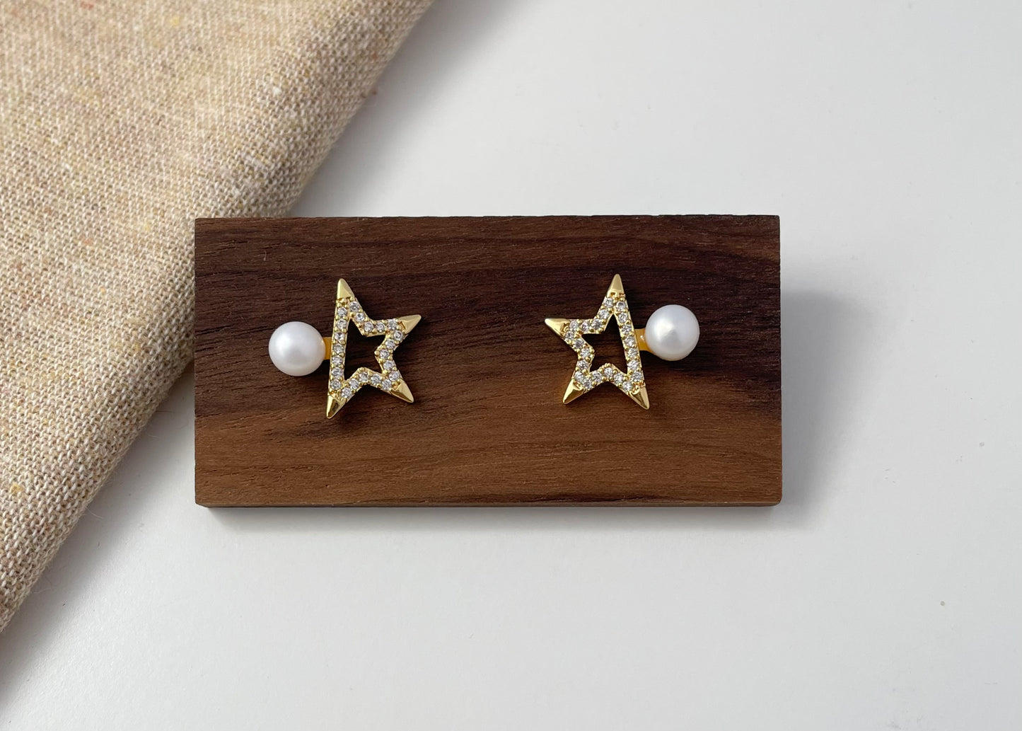 Earring 83 | Gold Star Pearl Stud Earrings