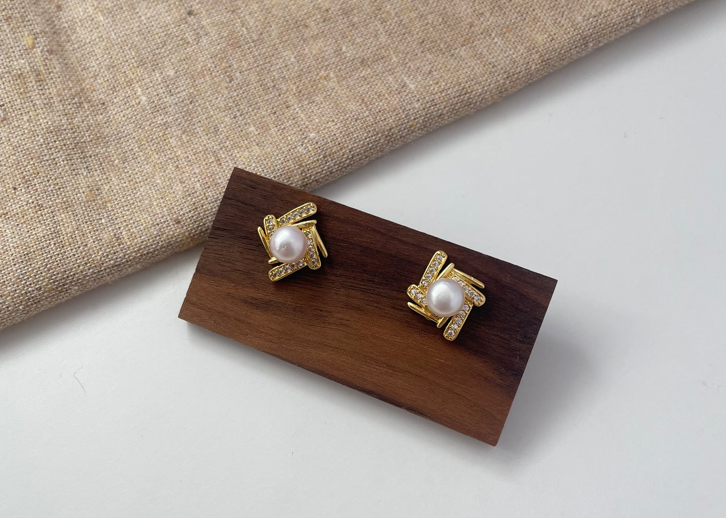 Earring 65 |