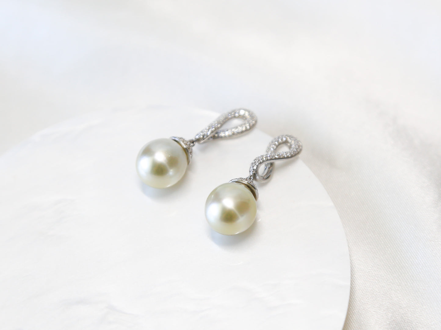 Tahitian Pearl Earring 08
